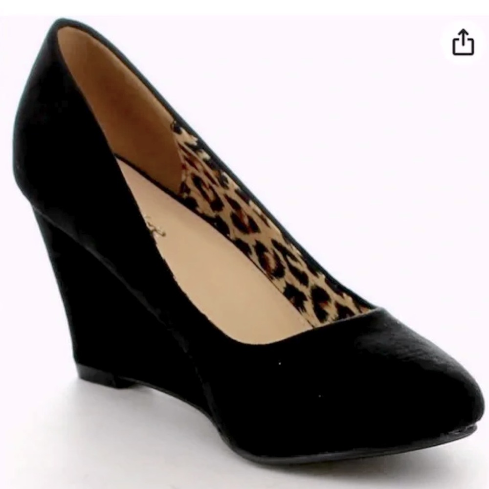 Bella Marie Vegan Suede wedge round toe heels